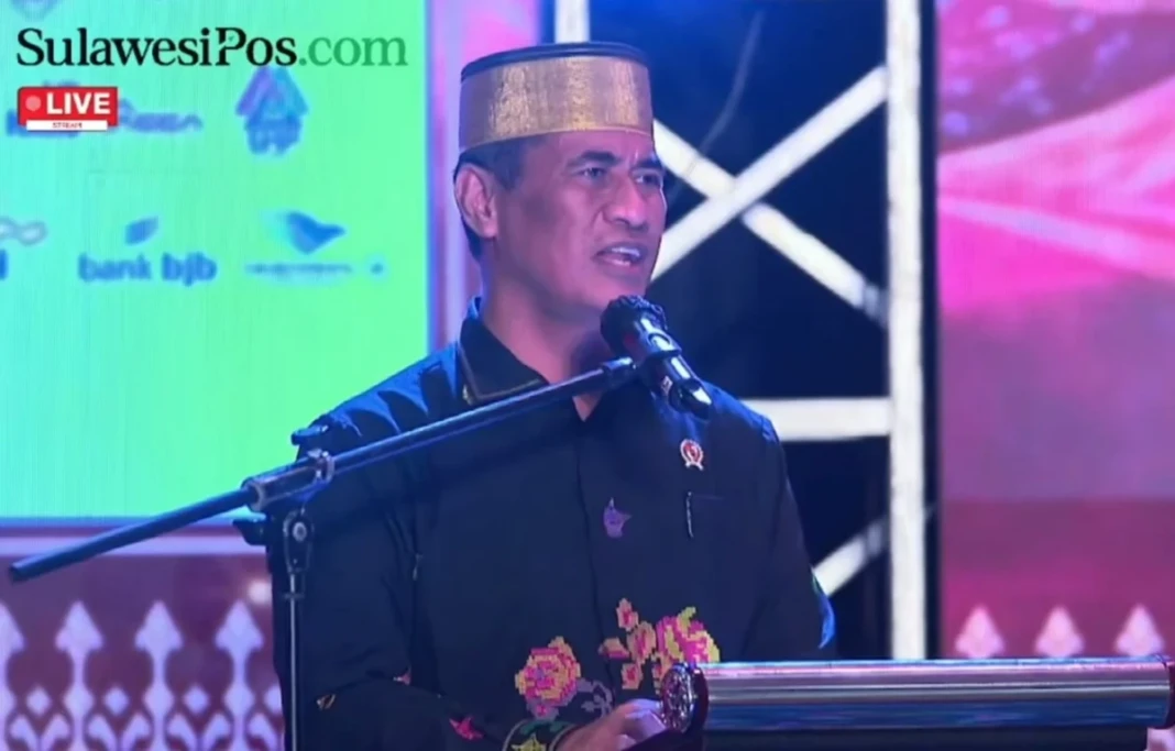 Ketua KKSS Andi Amran Sulaiman dalam PSBM XXVI Makassar di Hotel Claro, Kamis (26/3/2026). Foto: Tangkapan latar live streaming SulawesiPos.com.