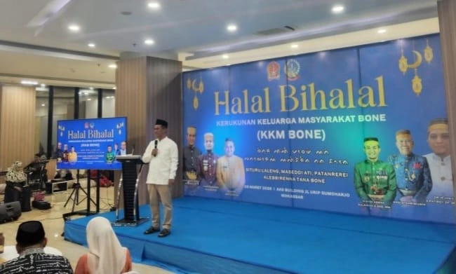 Ketua Umum BPP KKSS Andi Amran Sulaiman dalam kegiatan Halalbihalal KKMB, Sabtu