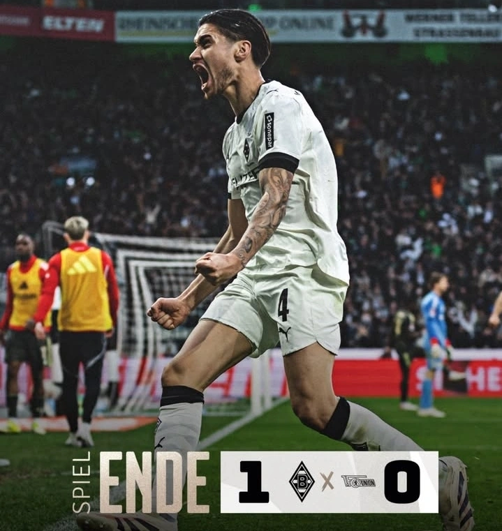 Pemain Timnas Indonesia, Kevin Diks mencetak gol penalti di injury time yang memastikan kemenangan Borussia Monchengladbach 1-0 atas Union Berlin di Bundesliga. dok/borussia