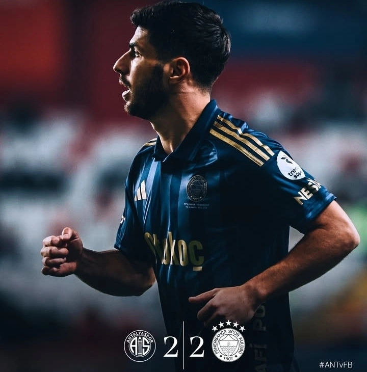 Dua gol bunuh diri mewarnai Laga Antalyaspor vs Fenerbahçe pekan ke-24 Super Lig Turki berakhir 2-2. dok/fenerbahce