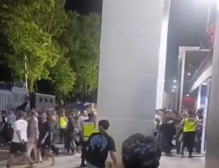 kerusuhan-suporter-persijap-vs-persis-jepara