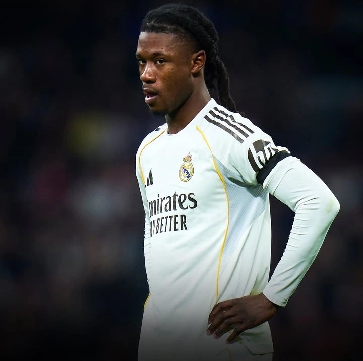 Real Madrid dipastikan tanpa Eduardo Camavinga saat menghadapi Celta Vigo karena sakit gigi parah. Sejumlah pemain utama seperti Mbappe, Bellingham, dan Rodrygo juga absen.