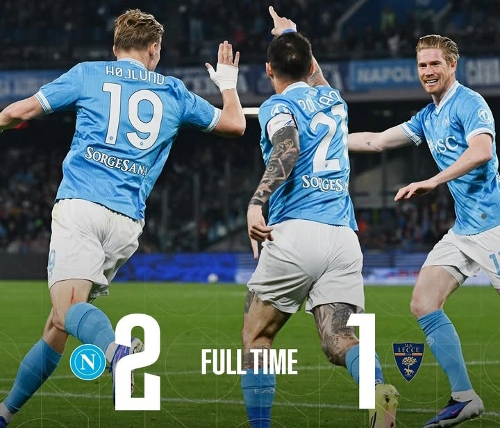 Napoli berhasil bangkit dan mengalahkan Lecce 2-1 pada pekan ke-29 Serie A.