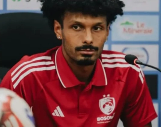 PSM Makassar resmi berpisah dengan bek Brasil Aloisio Neto di akhir musim 2025/2026. dok/highlightpsm