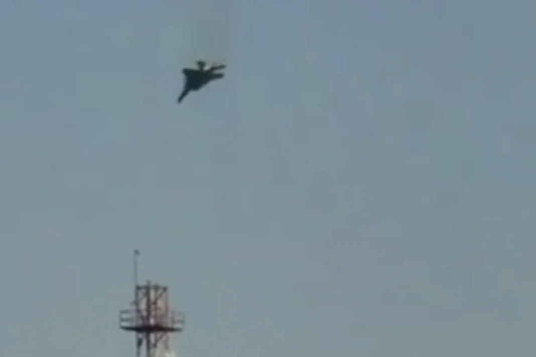 Tangkapan layar video yang menunjukkan jet tempur milik AS jatuh di Kuwait