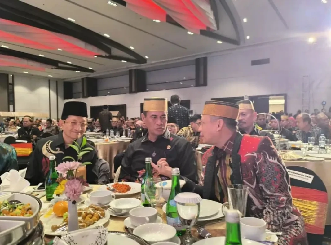 Wakil Ketua Umum KADIN, Dr Andi Yuslim Patawari (AYP) bersama Ketua Umum BPP KKSS Andi Amran Sulaiman, Menag RI