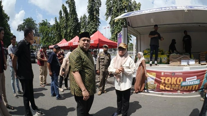 Wali Kota Makassar, Munafri 'Appi' Arifuddin saat meninjau pelaksanaan GPM di depan Monumen Mandala, Jalan Jenderal Sudirman, Jumat Dok. Pemkot Makassar)