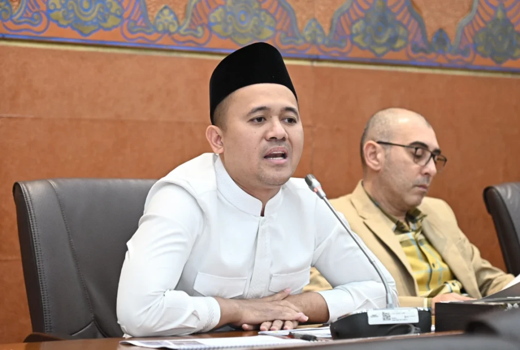 Anggota Komisi VI, Mufti Anam