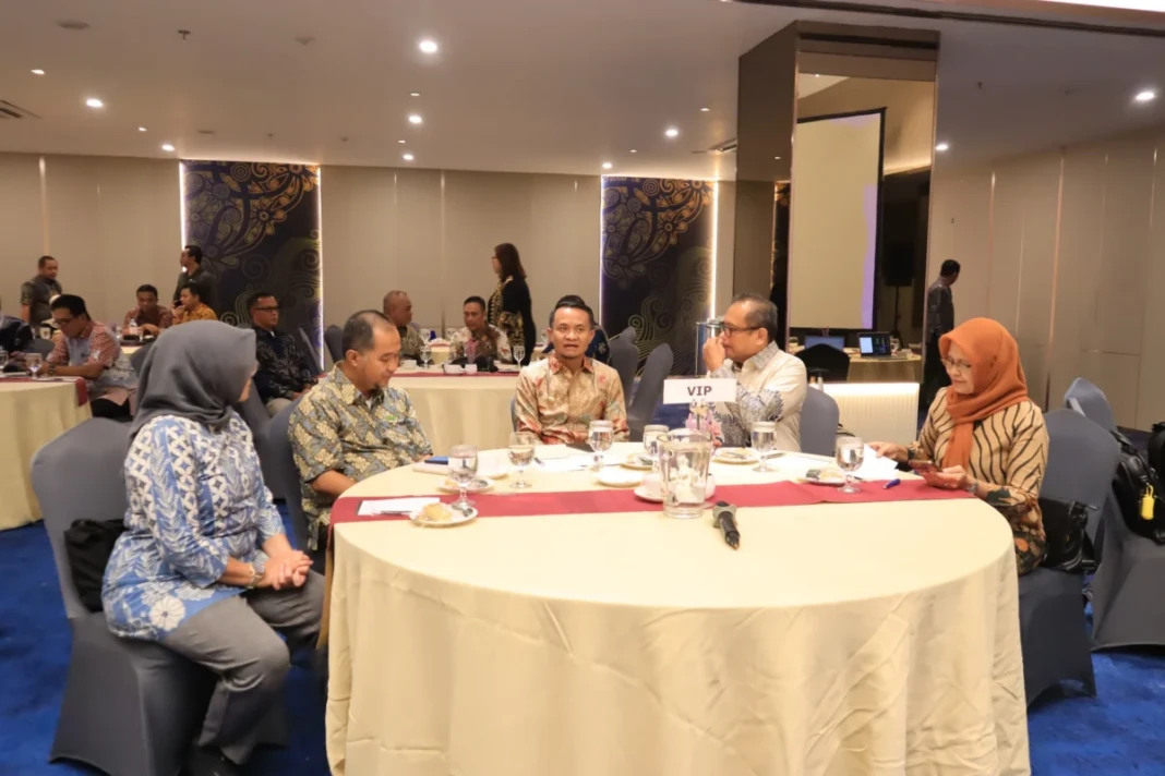 Bupati Bone Andi Asman Sulaiman menghadiri workshop SKK Migas di Balikpapan