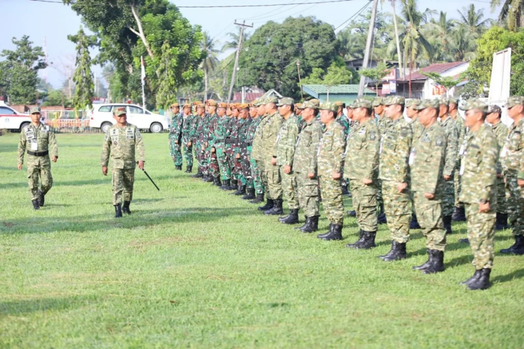 Bupati Bone membuka retret ASN di Batalyon Armed 21:Kawali, Kamis (23:4:2026)