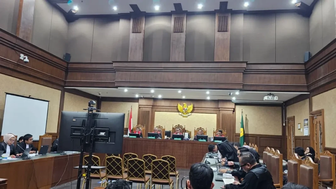 Eks Mendikbudristek Nadiem Makarim tidak hadir ke ruang sidang dengan alasan sakit, Senin (27/4/2026)
