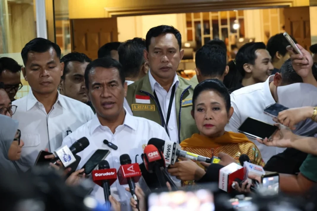 Menteri Pertanian RI, Andi Amran Sulaiman dan Ketua Komisi IV DPR RI, Titiek Soehartopada usai rapat kerja Komisi IV DPR RI di Senayan, Selasa (07/04/2026
