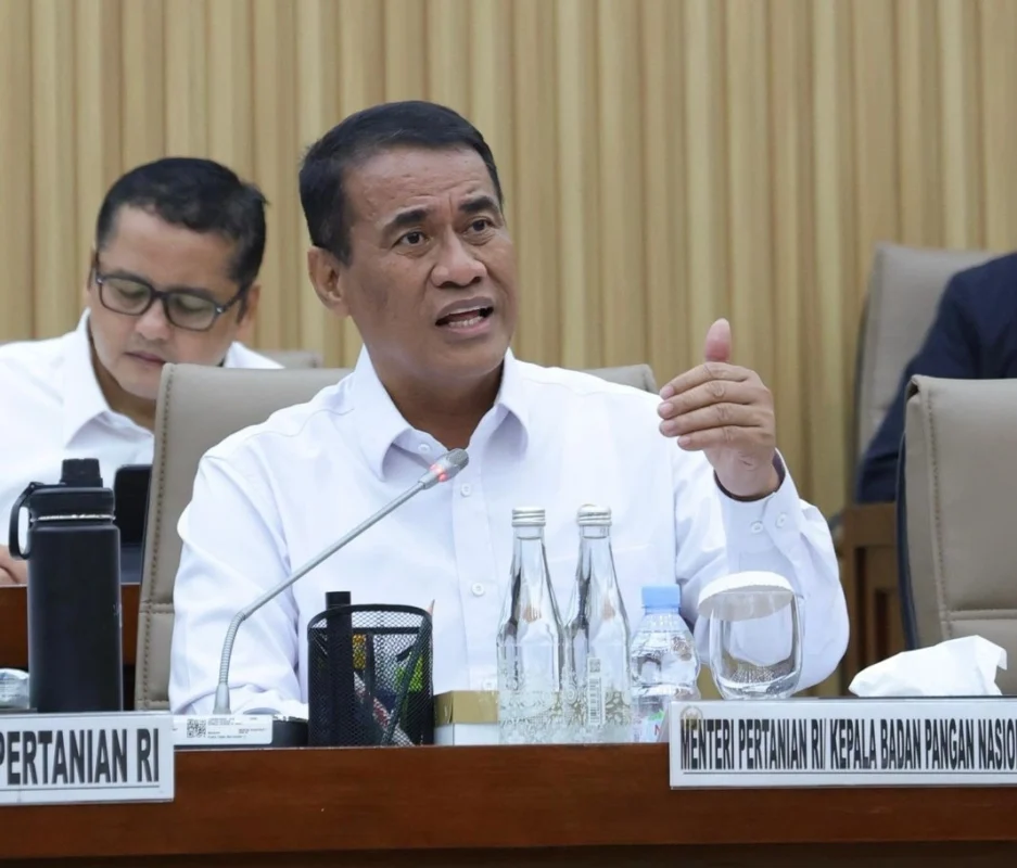 Menteri Pertanian RI, Andi Amran Sulaiman saat rapat kerja bersama Komisi VI DPR RI di Senayan, Jakarta, Rabu (8/4).