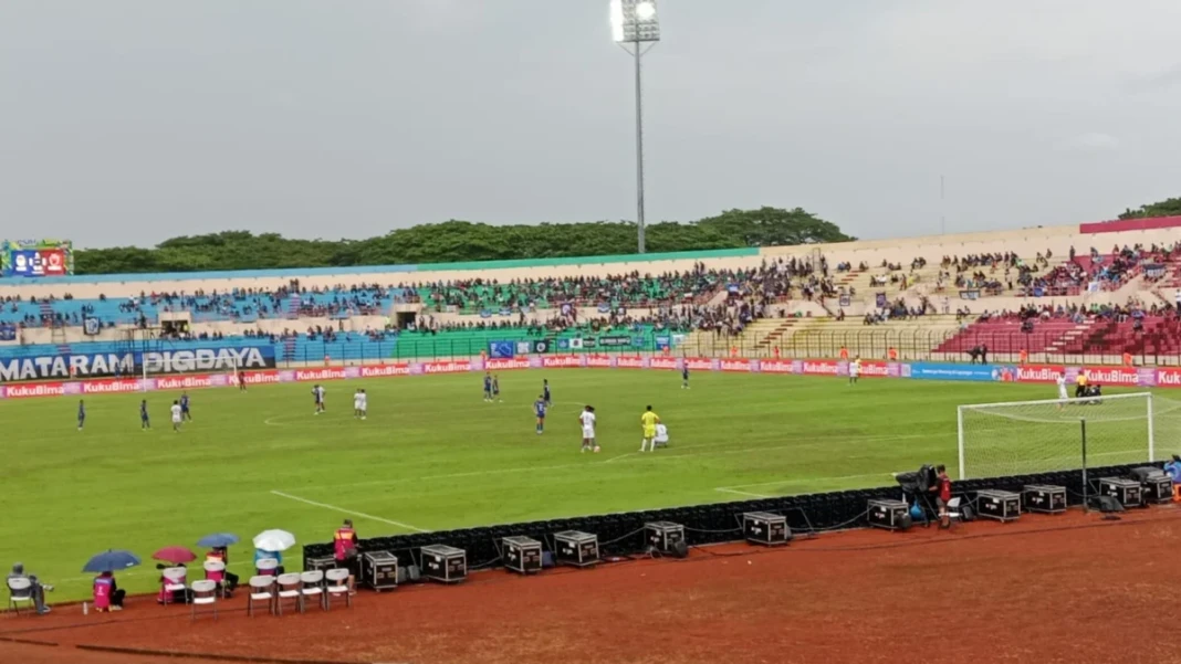 PSM Makassar vs PSIM Jogjakarta masih imbang 0-0 pada babak pertama Liga 1 pekan 27 stadion Sultan Agung Bantul. dok/ekispos