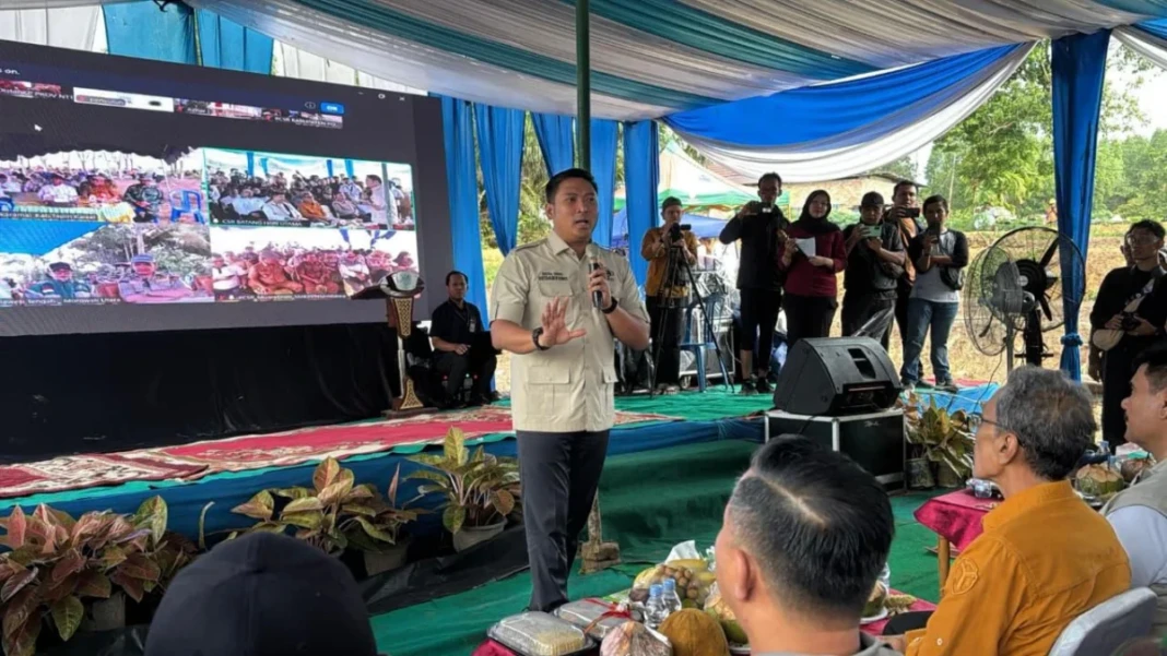Wamentan Sudaryono pimpin kegiatan CSR di Muara Bulian, Jambi, diikuti serentak secara daring nasional. dok/humas kementan