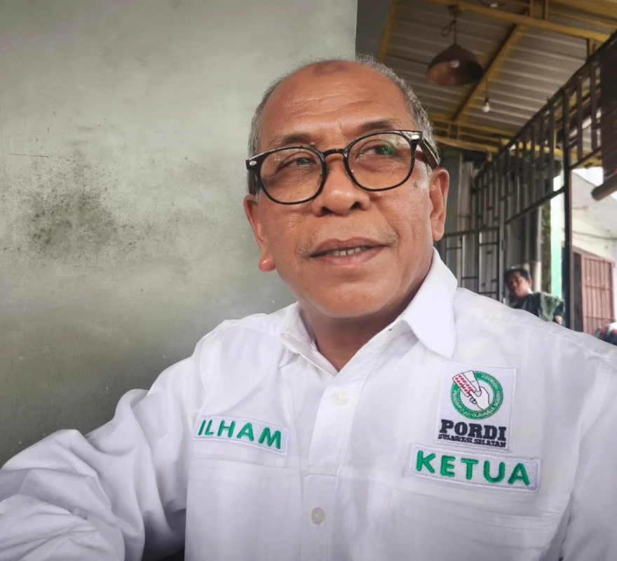 Kandidat calon Ketua DPD I Golkar Sulawesi Selatan (Sulsel) Ilham Arief Sirajuddin (IAS) saat ditemui di Warkop Megazone, Kamis.