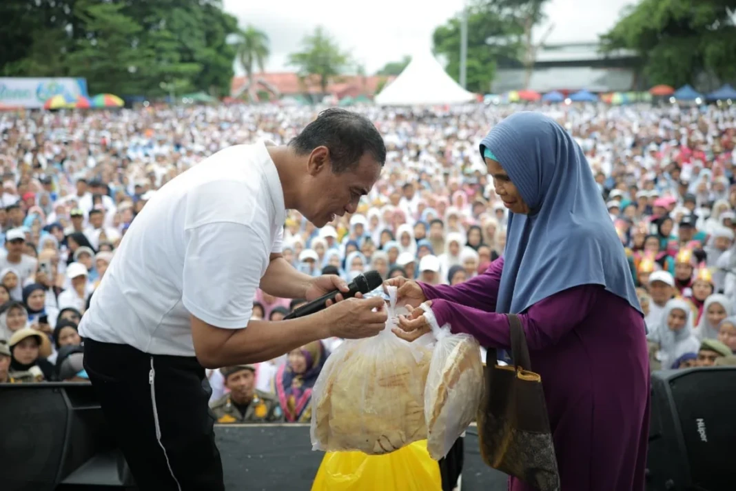 Mentan Amran bantu modal 20 juta untuk pedagang