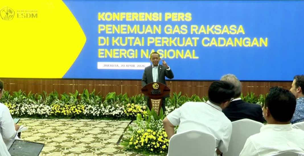 Menteri ESDM, Bahlil Lahadalia dalam konferensi pers penemuan gas alam di Kaltim