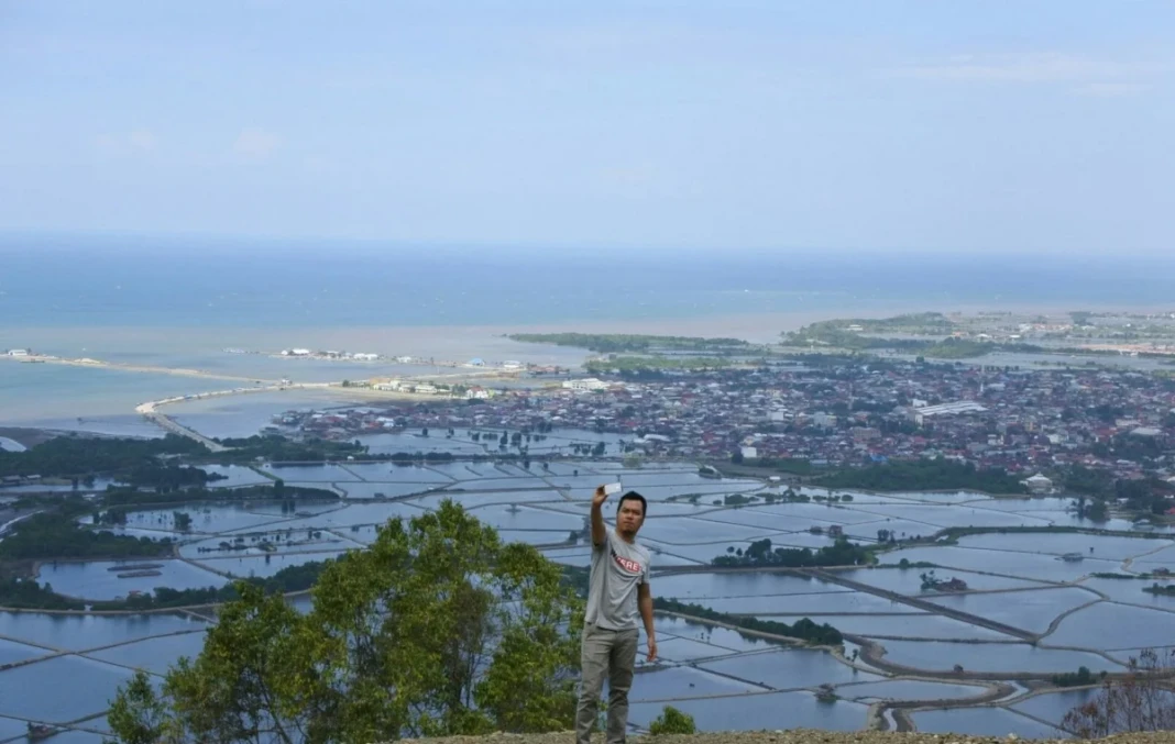 Panorama Gunung Kambing di Palopo
