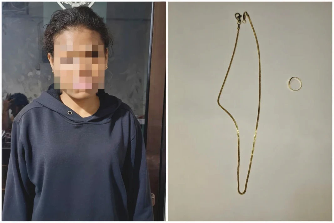 Pelaku pencurian berinisial J.P.K alias F (20 tahun) saat diamankan Tim Jatanras Satreskrim Polres Maros usai diduga mencuri emas dan uang milik majikannya di Kecamatan Mandai, Maros.