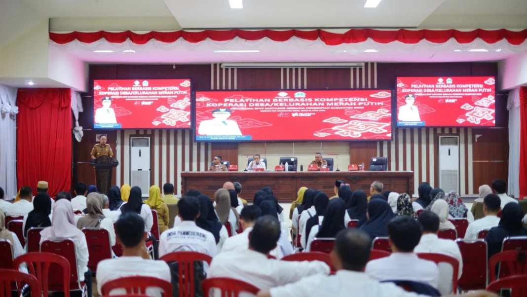 Pelatihan Berbasis Kompetensi Koperasi Desa:Kelurahan Merah Putih tahun 2026 digelar di Gedung PKK Watampone, Senin (13:4:2026)