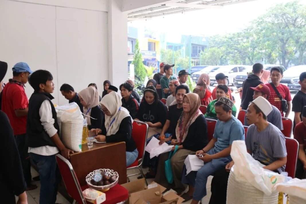 Penyaluran beras Bulog