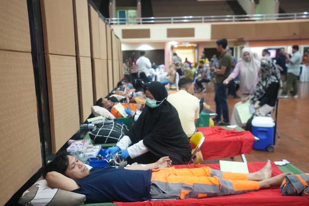 Peringatan HUT ke-27 SKST di PT Semen Tonasa diisi donor darah yang melampaui target hingga 272 kantong
