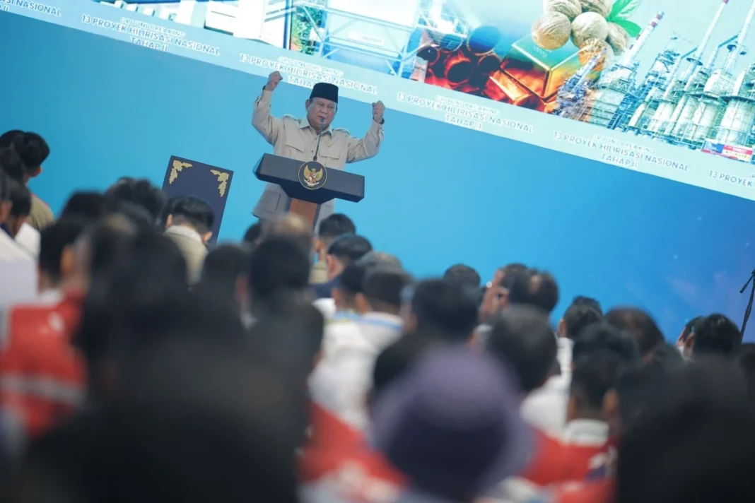 Presiden Prabowo dalam groundbreaking 13 proyek hilirisasi fase II