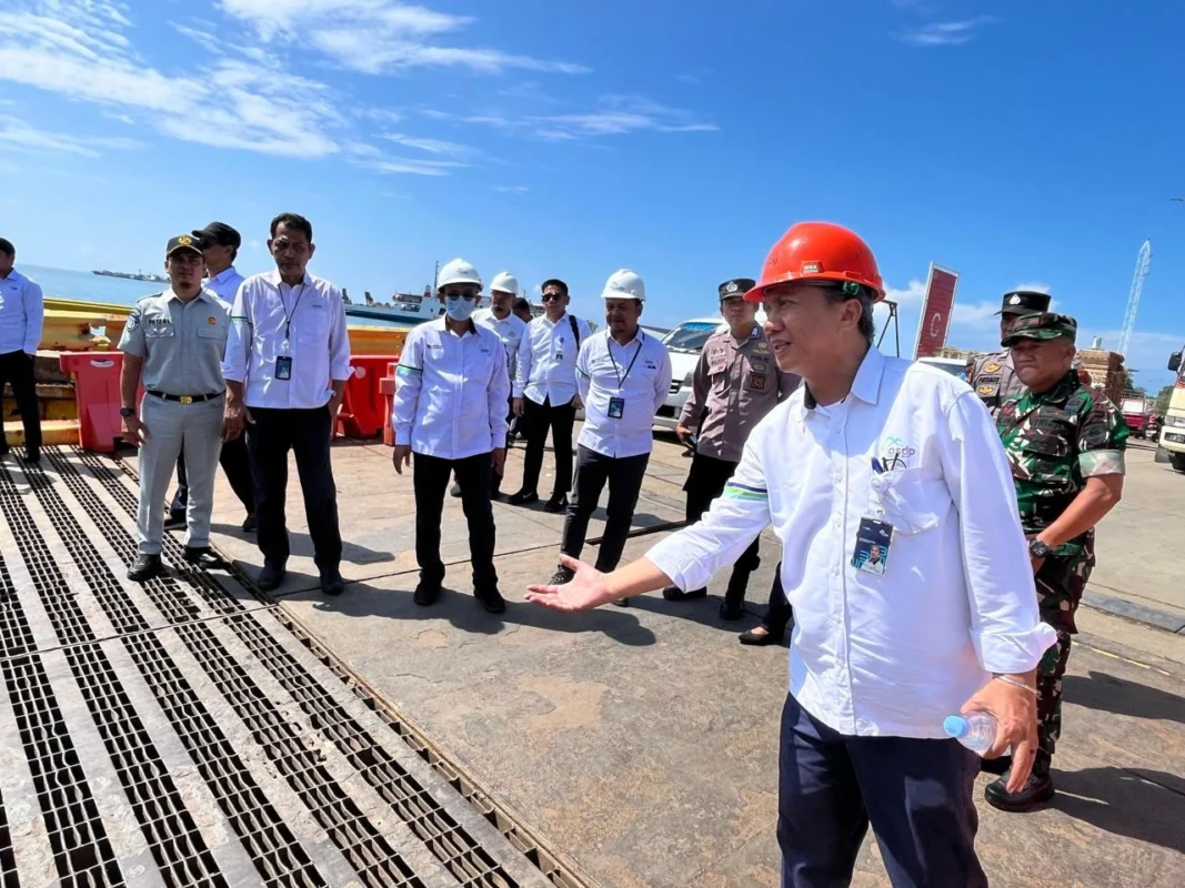 PT ASDP Bajoe memperlihatkan kondisi dermaga yang butuh peremajaan. Operasional pelabuhan akan dialihkan mulai 1 Mei 2026