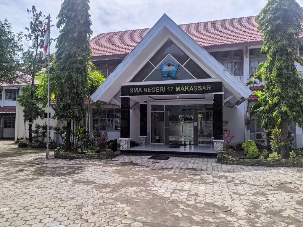 SMAN 17 Makassar.