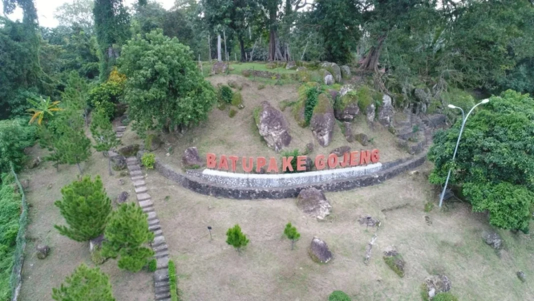 Taman Purbakala Batu Pake Gojeng Sinjai
