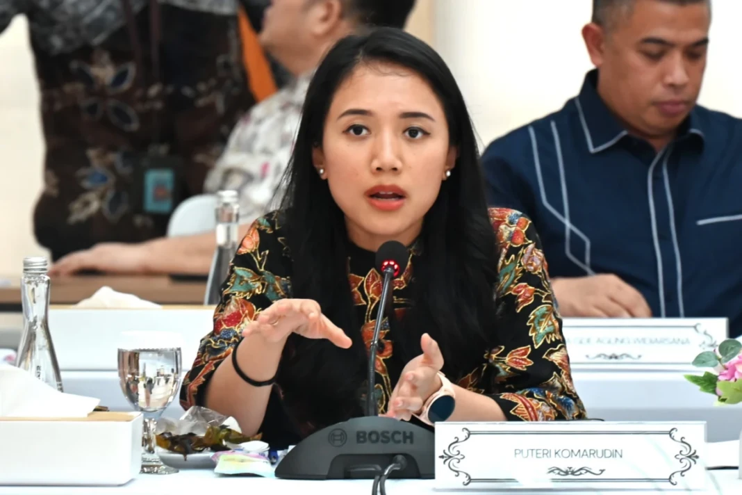 Anggota Komisi XI DPR RI Puteri Anetta Komarudin saat menghadiri agenda Kunjungan Kerja Reses Komisi XI DPR RI di Kota Pontianak, Kalimantan Barat