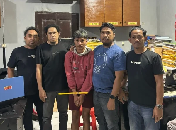 Aparat kepolisian berhasil mengamankan seorang pria berinisial AL (24) yang diduga melarikan perempuan di bawah umur di wilayah Siwa, Kecamatan Pitumpanua, Kabupaten Wajo, Kamis 29 April 2026