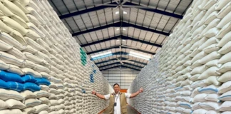 Direktur Utama Perum BULOG, Letjen TNI (Purn) Ahmad Rizal Ramdhani