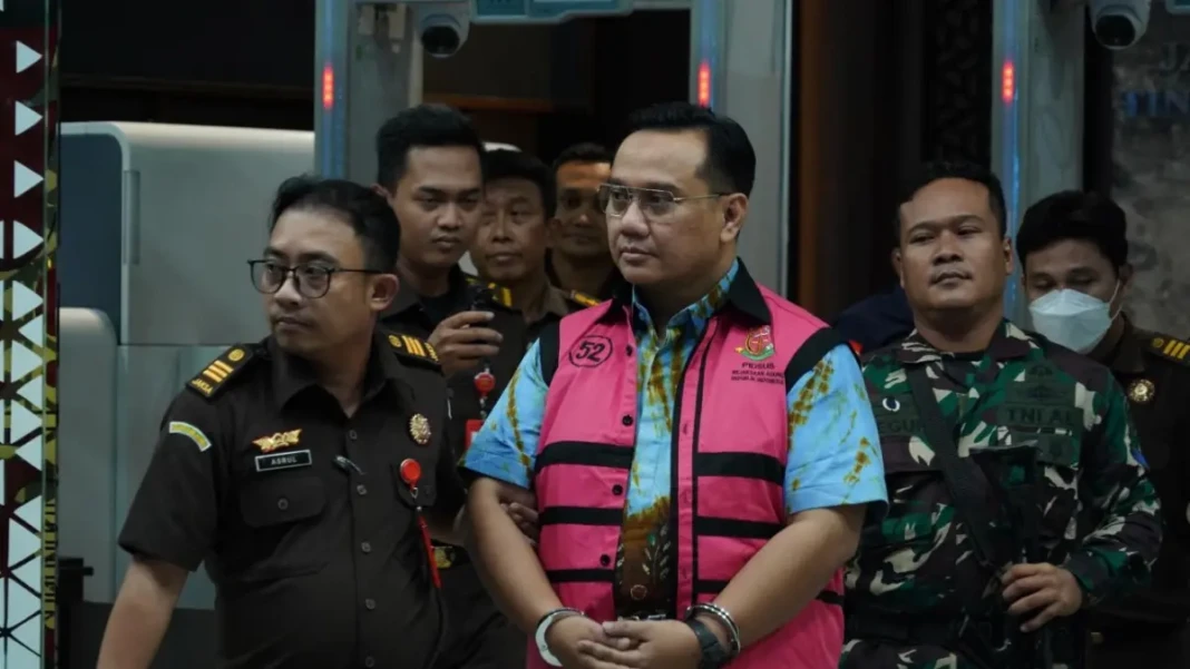 Eks Komisioner Ombudsman RI, Yeka Hendra Fatika jadi tersangka kasus dugaan perintangan penyidikan perkara korupsi pemberian fasilitas ekspor CPO