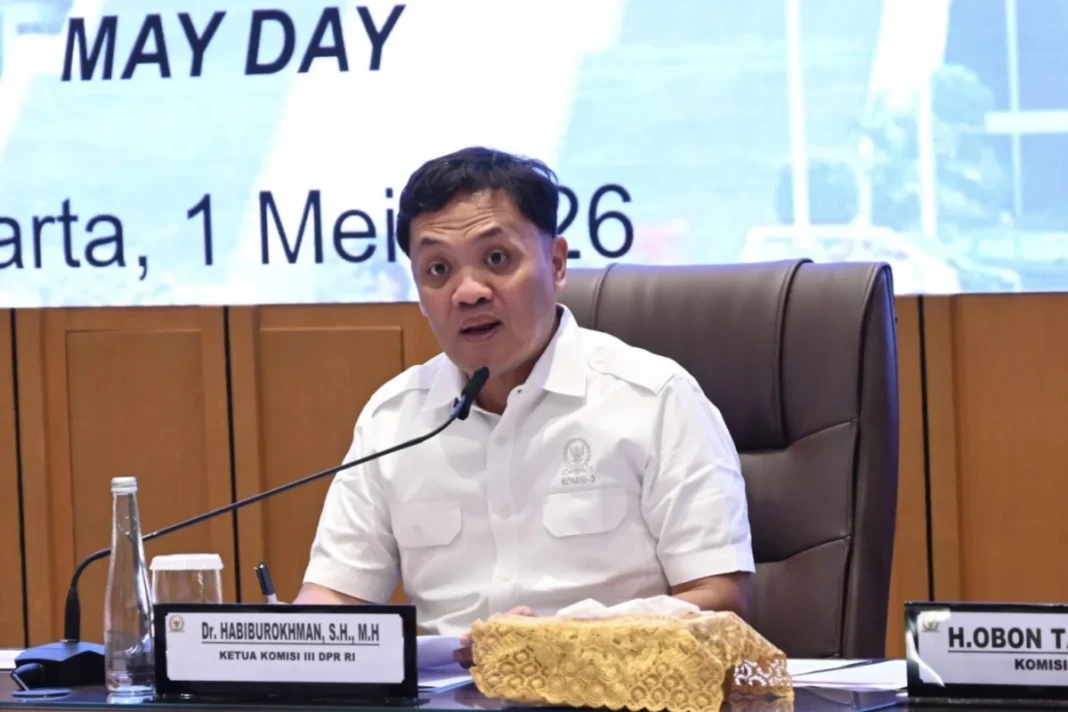 Habiburokhman saat mengikuti pertemuan di DPR dengan massa aksi hari buruh