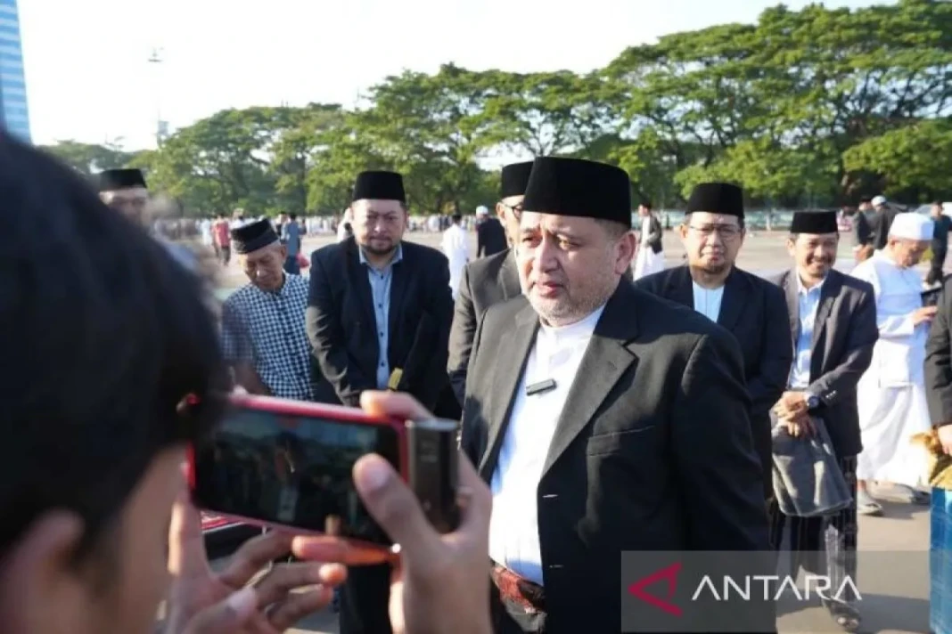 Wali Kota Makassar Munafri Arifuddin diwawancara setelah melaksanakan Shalat Idul Adha 1447 Hijriyah di Lapangan Karebosi Makassar, Rabu (27/5/2026).