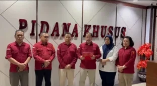 Kejati Sulsel menyampaikan menerima pengembalian uang kerugian negara dalam kasus dugaan korupsi pengadaan bibit nanas tahun anggaran 2024