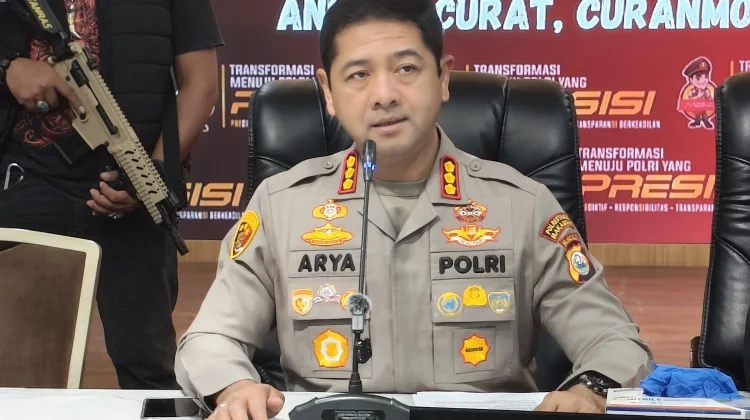 Kombes Pol Arya