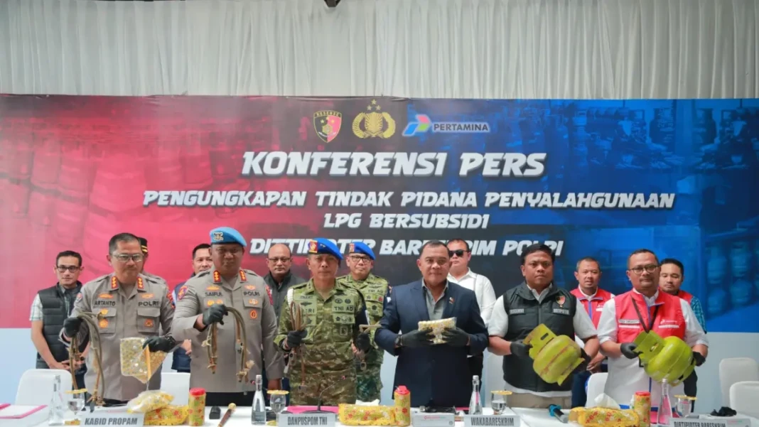 Konferensi Pers Bareskrim Polri soal tindak pidana penyalahgunaan LPG dan BBM bersubsidi