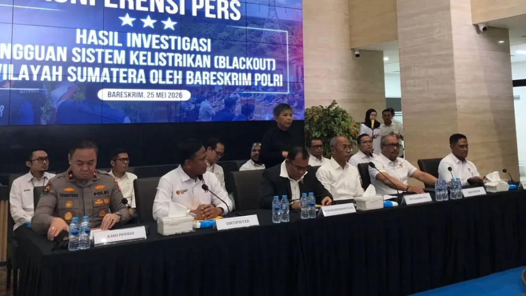 Konferensi pers mengenai blackout di Sumatera