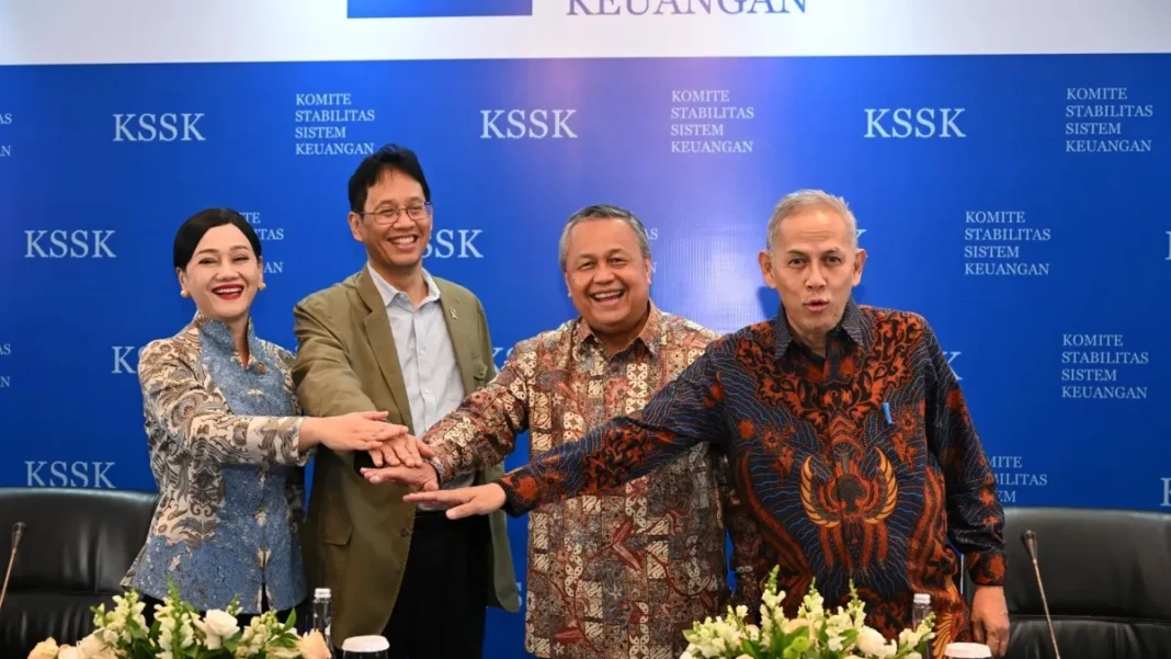 Menteri Keuangan Purbaya Yudhi Sadewa beserta pimpinan KSSK saat konferensi pers di Jakarta, Kamis (7/5). (Dok. Kemenkeu)