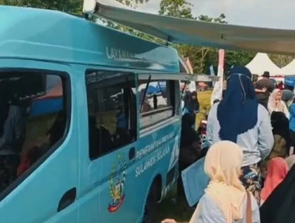 Mobil layanan keliling yang dioptimalkan Pemkab Bone guna melayani masyarakat yang ingin melakukan perekaman KTP Elektronik