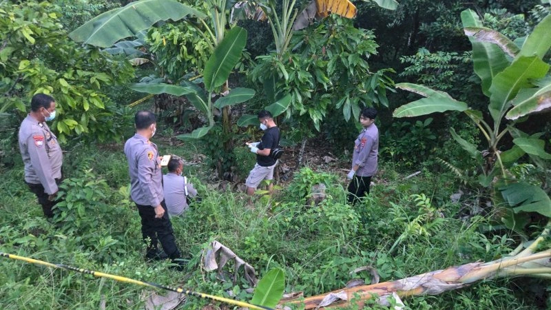 Olah TKP penemuan mayat pelajar di Wajo