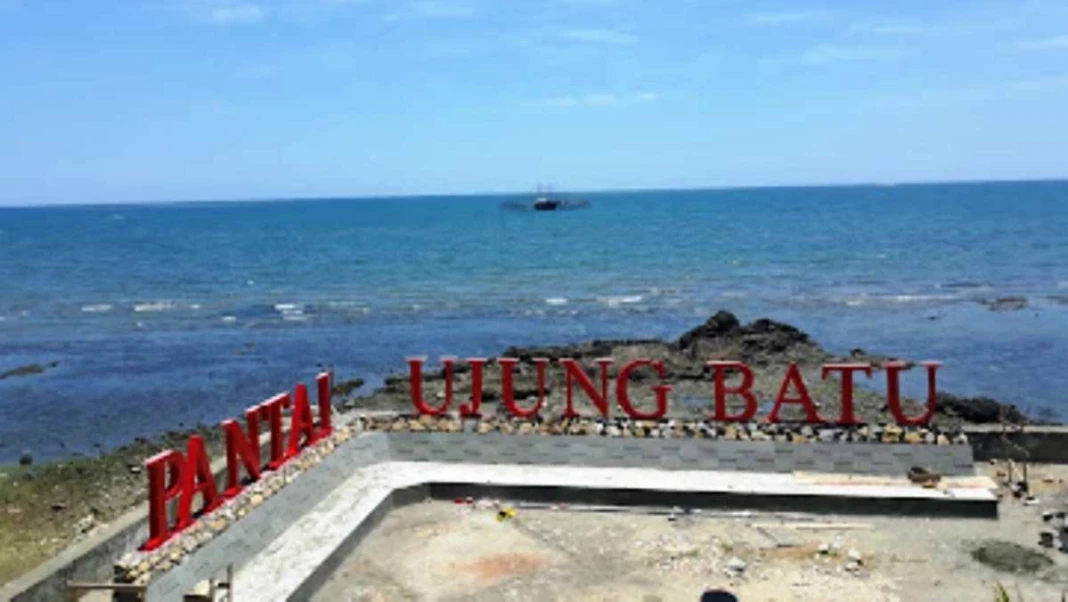 Pantai Ujung Batu