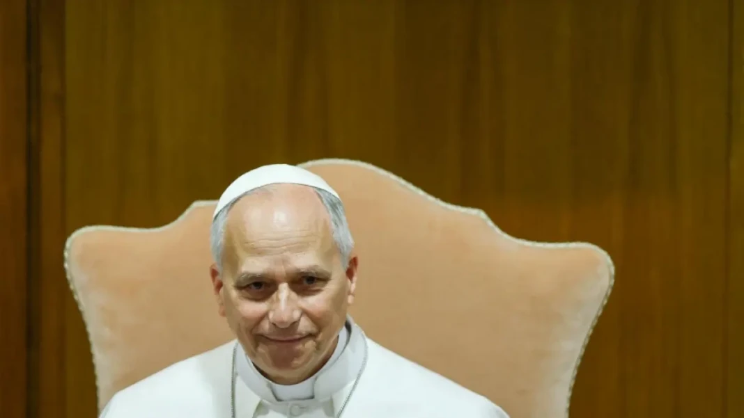 Paus Leo XIV menghadiri peluncuran ensiklik Magnifica Humanitas di Aula Sinode Vatikan, 25 Mei 2026