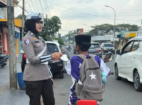 Personel satlantas.