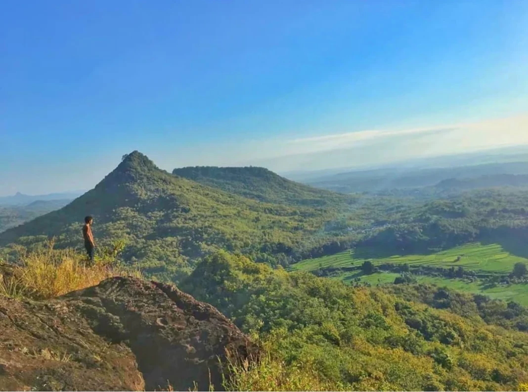 Puncak Gunung Sewo