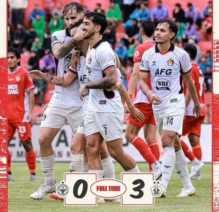 Persik Kediri sukses menghancurkan Semen Padang 3-0 pada pekan ke-32 Super League 2025/2026. dok/persikkediri