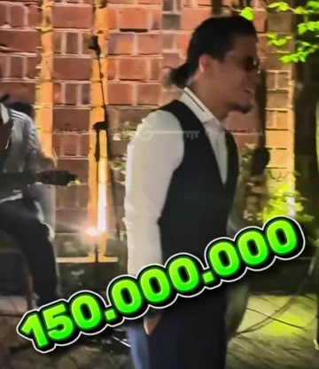 Gus Miftah memberikan bonus Rp150 juta kepada pemain PSS Sleman usai kompetisi Liga 1 musim 2025/2026. dok/gusmiftah